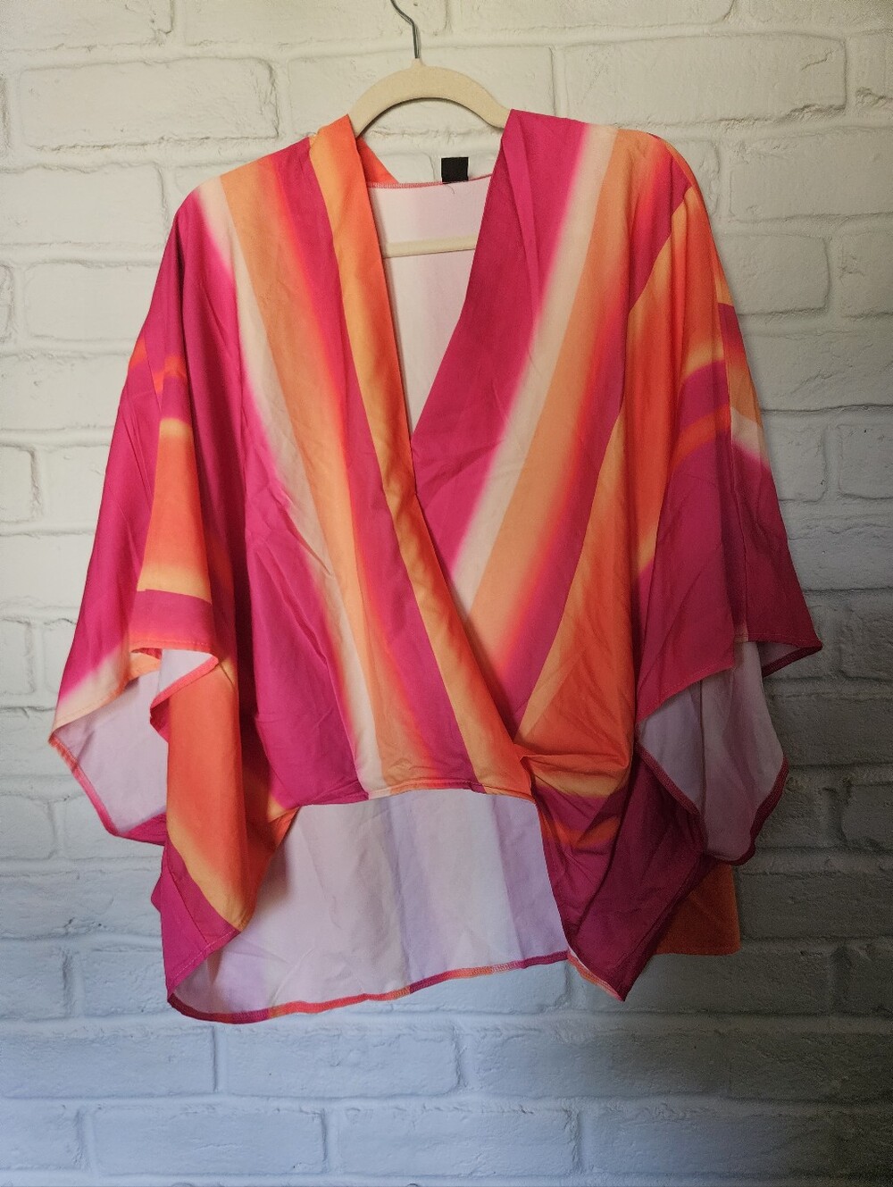 SHEIN Curve Plus Size 0X 14W Top in Orange & Pink Stripe. Batwing Poncho